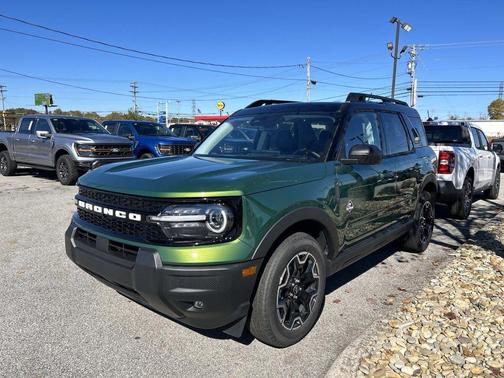 Eruption Green Metallic 2025 Ford Bronco Sport Outer Banks