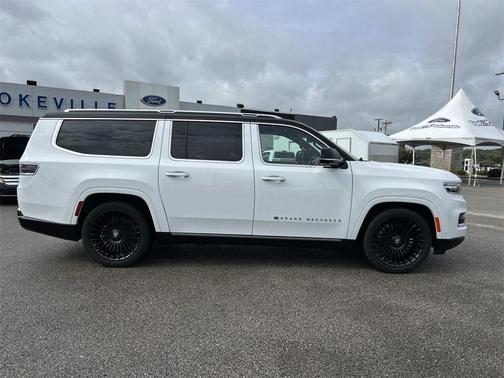 2023 Jeep Grand Wagoneer L Series II 4x4