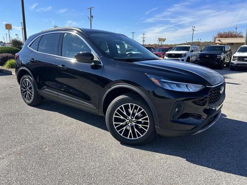 2026 Ford Escape PHEV SE