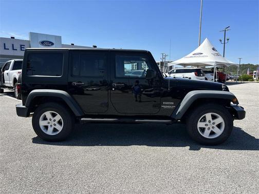 2017 Jeep Wrangler Unlimited Sport