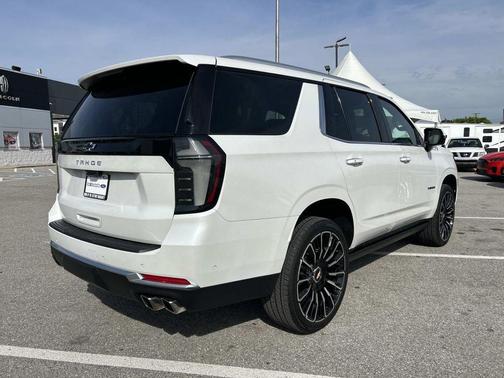 Iridescent Pearl Tricoat 2025 Chevrolet Tahoe 4WD High Country
