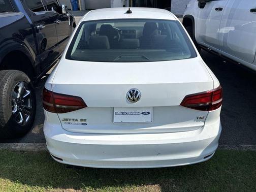 Pure White 2016 Volkswagen Jetta 1.4T S