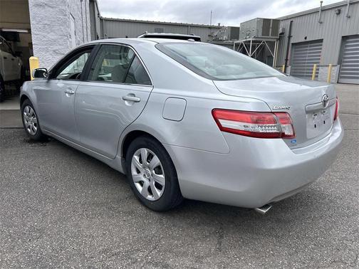 2010 Toyota Camry LE
