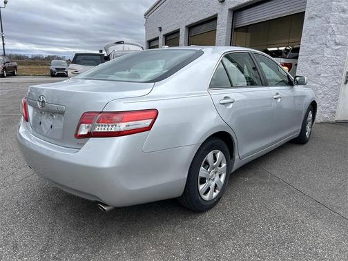 2010 Toyota Camry LE