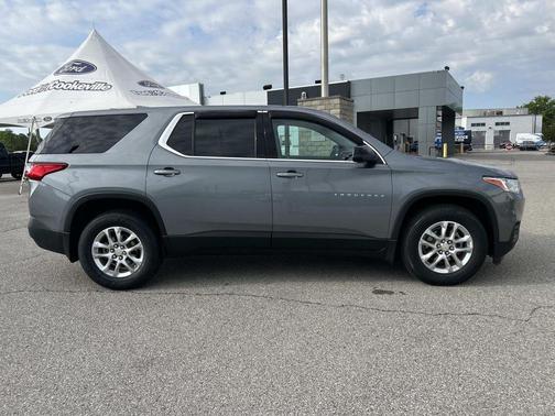 Satin Steel Metallic 2021 Chevrolet Traverse LS