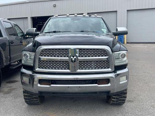 Black Clearcoat 2013 RAM 2500 Laramie