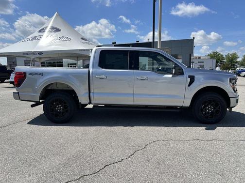 Iconic Silver Metallic 2026 Ford F-150 XLT