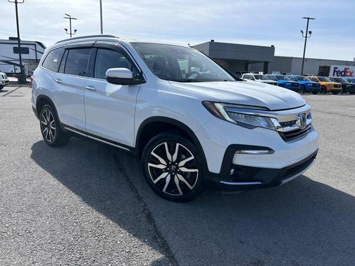 Platinum White Pearl 2020 Honda Pilot Touring 8-Passenger