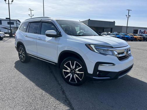 Platinum White Pearl 2020 Honda Pilot Touring 8-Passenger