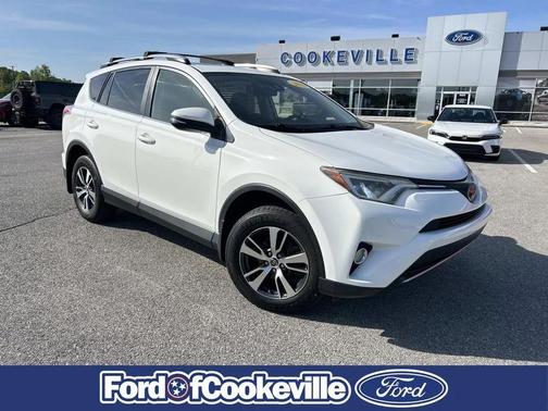Super White 2018 Toyota RAV4 XLE