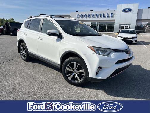 Super White 2018 Toyota RAV4 XLE
