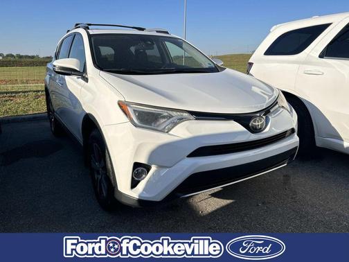 Super White 2018 Toyota RAV4 XLE