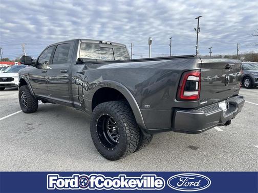 2022 RAM 3500 Laramie Crew Cab 4x4 8' Box