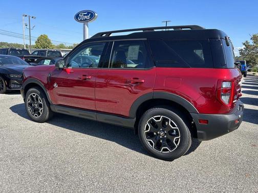 Ruby Red Metallic Tinted Clearcoat 2025 Ford Bronco Sport Outer Banks
