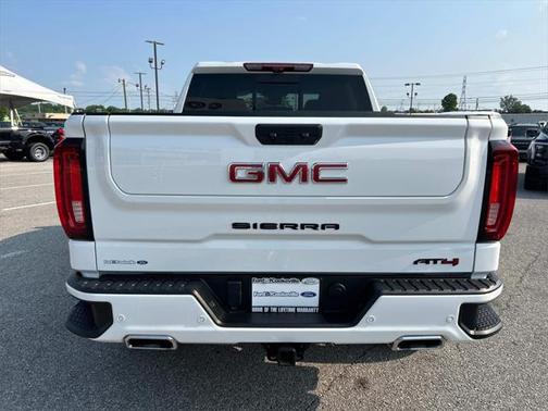 2024 GMC Sierra 1500 AT4