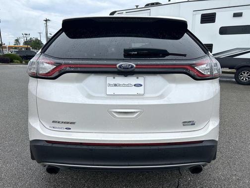 White Platinum Metallic Tri-Coat 2017 Ford Edge SEL