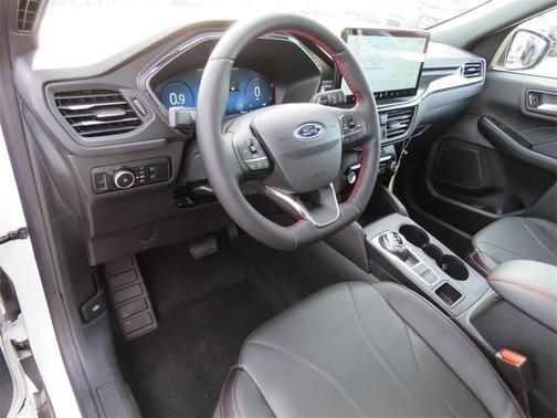 2025 Ford Escape ST-Line Elite
