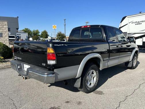 Black 2000 Toyota Tundra SR5