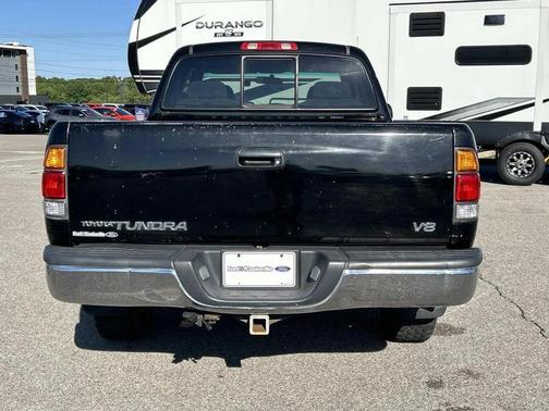 Black 2000 Toyota Tundra SR5