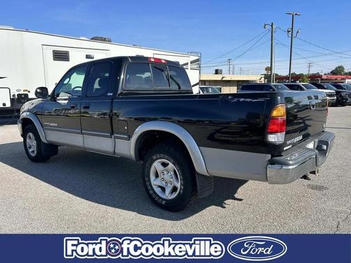 Black 2000 Toyota Tundra SR5