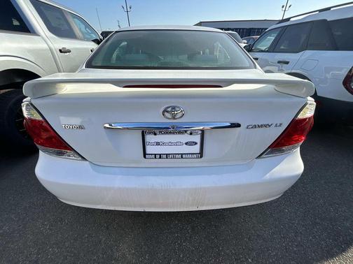 Super White 2006 Toyota Camry LE