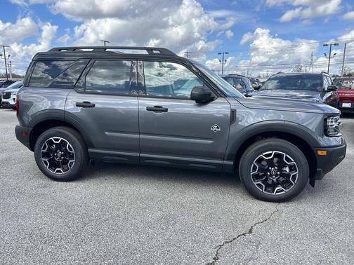 Carbonized Gray Metallic 2026 Ford Bronco Sport Outer Banks