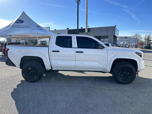 2025 Toyota Tacoma SR