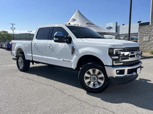 Oxford White 2019 Ford F-250 Lariat