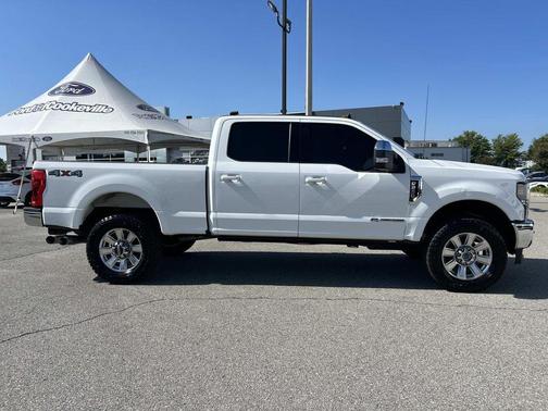Oxford White 2019 Ford F-250 Lariat