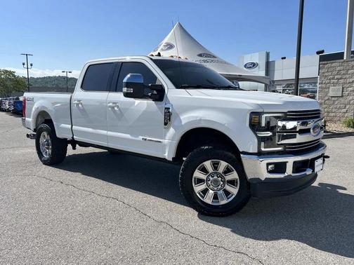 Oxford White 2019 Ford F-250 Lariat