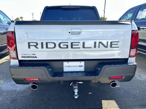 Platinum White Pearl 2026 Honda Ridgeline Black