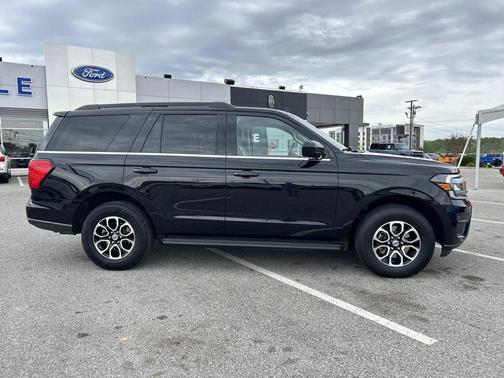 Black Metallic 2024 Ford Expedition XLT