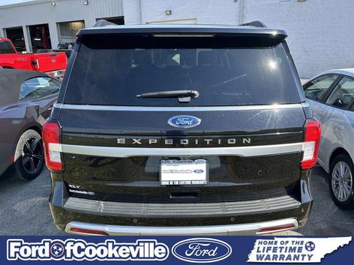 Black Metallic 2024 Ford Expedition XLT