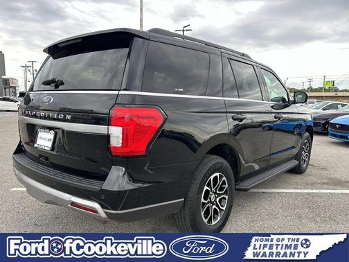 Black Metallic 2024 Ford Expedition XLT