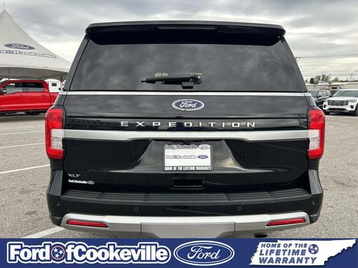 Black Metallic 2024 Ford Expedition XLT