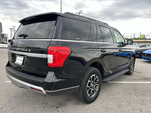Black Metallic 2024 Ford Expedition XLT