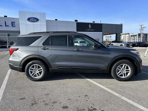 Carbonized Gray Metallic 2026 Ford Explorer Active