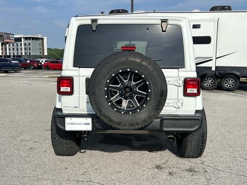 Bright White Clearcoat 2018 Jeep Wrangler Unlimited Sport