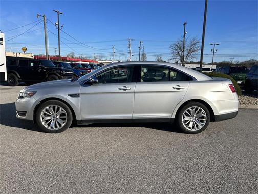 2018 Ford Taurus Limited