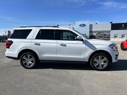 Oxford White 2024 Ford Expedition Limited