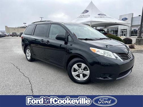 2017 Toyota Sienna LE