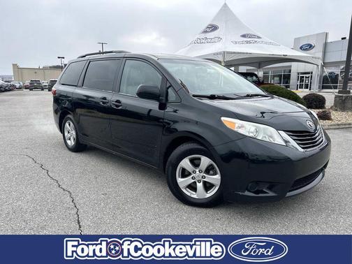 2017 Toyota Sienna LE