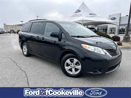 2017 Toyota Sienna LE