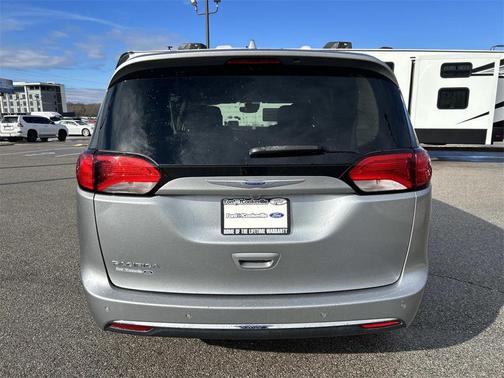 2019 Chrysler Pacifica Touring Plus