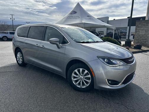 2019 Chrysler Pacifica Touring Plus