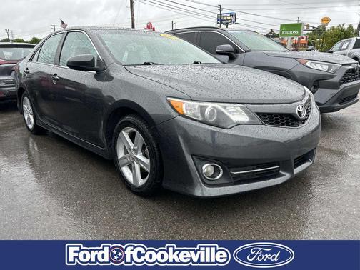 Magnetic Gray Metallic 2013 Toyota Camry SE