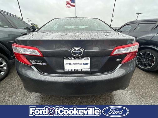 Magnetic Gray Metallic 2013 Toyota Camry SE