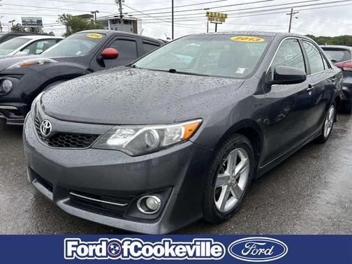 Magnetic Gray Metallic 2013 Toyota Camry SE