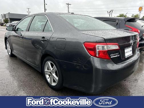 Magnetic Gray Metallic 2013 Toyota Camry SE