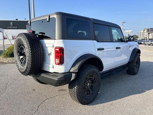 Oxford White 2026 Ford Bronco Big Bend
